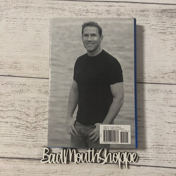 *THE LUCKY ONE by Nicholas Sparks Hardback Book - Picture 2 of 4